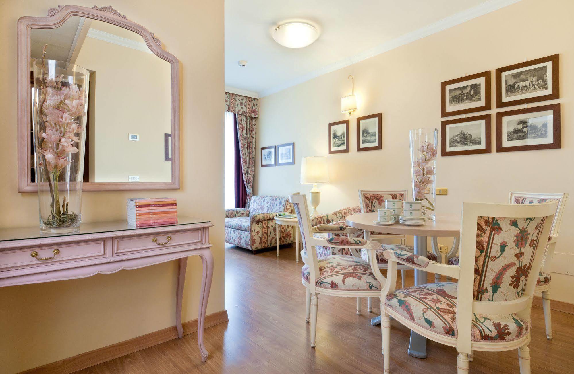 Carl & Do Hotel Baveno Exterior photo