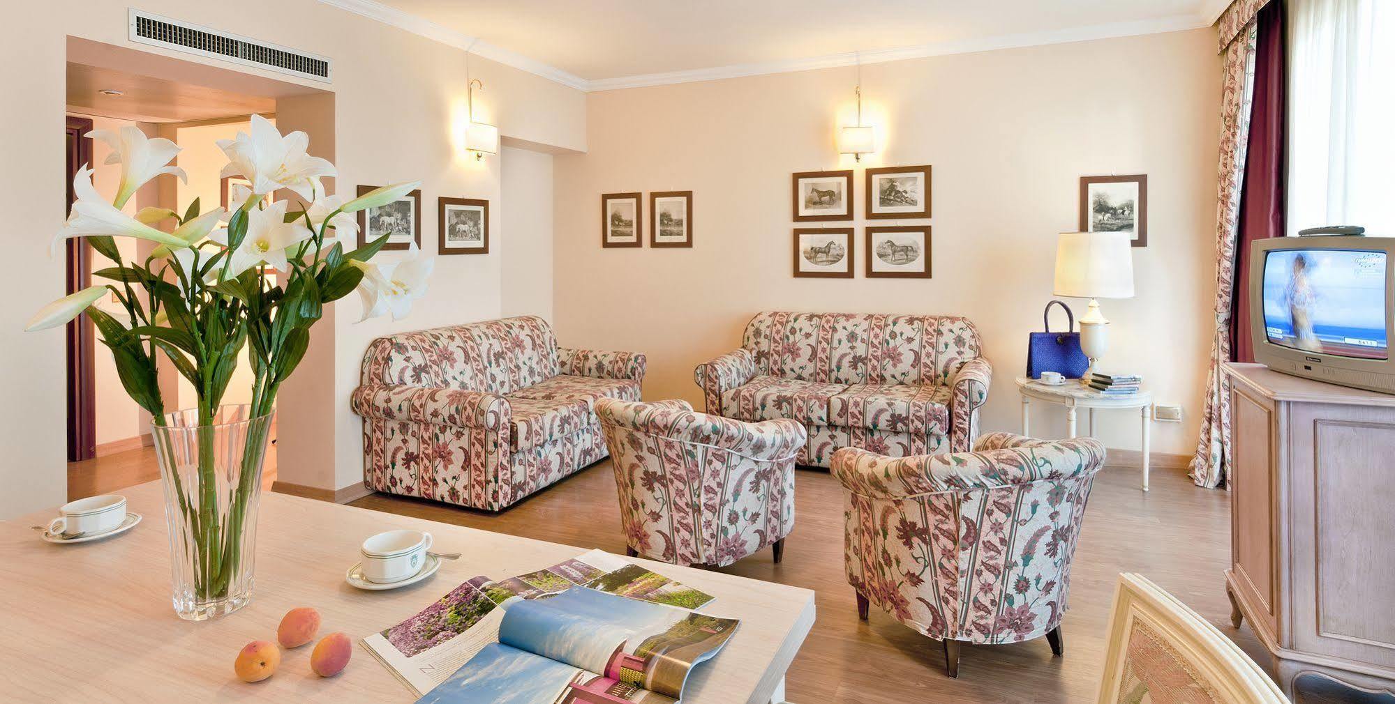 Carl & Do Hotel Baveno Exterior photo